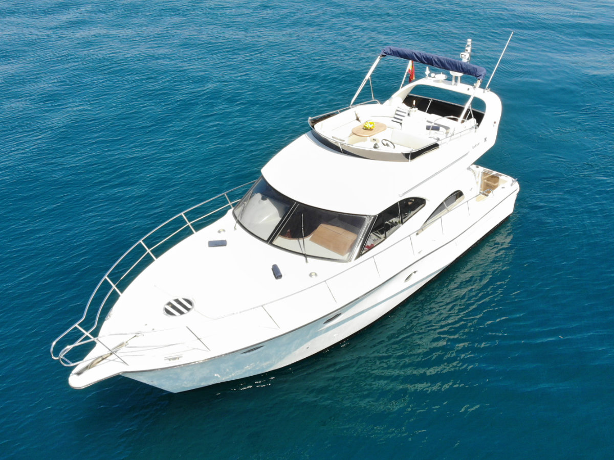 Rodman Flybridge 44